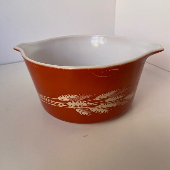 Pyrex Bowl Autumn Harvest 6 1/4" Round Casserole Bowl Wheat No Lid - Picture 2 of 4